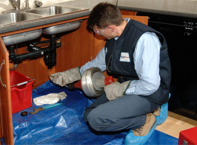 cleaning kitchen sink drain